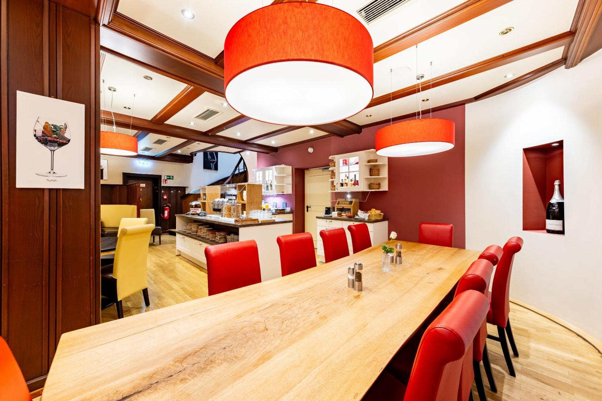 פרנקפורט Maingau Hotel מראה חיצוני תמונה