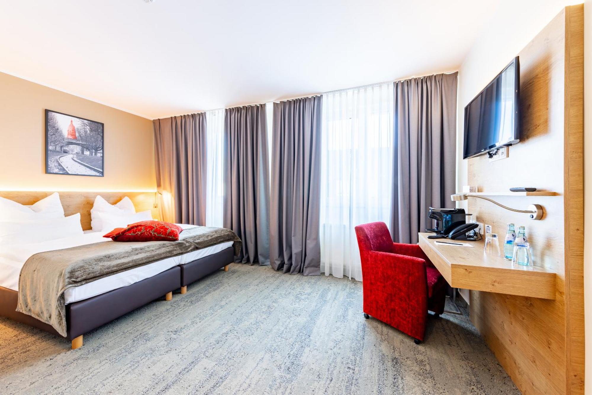 פרנקפורט Maingau Hotel מראה חיצוני תמונה