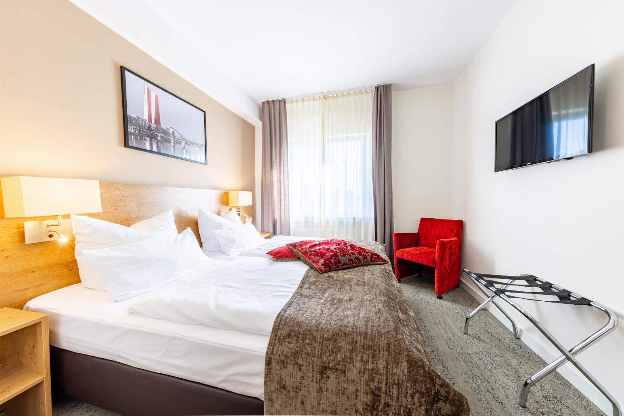 פרנקפורט Maingau Hotel מראה חיצוני תמונה