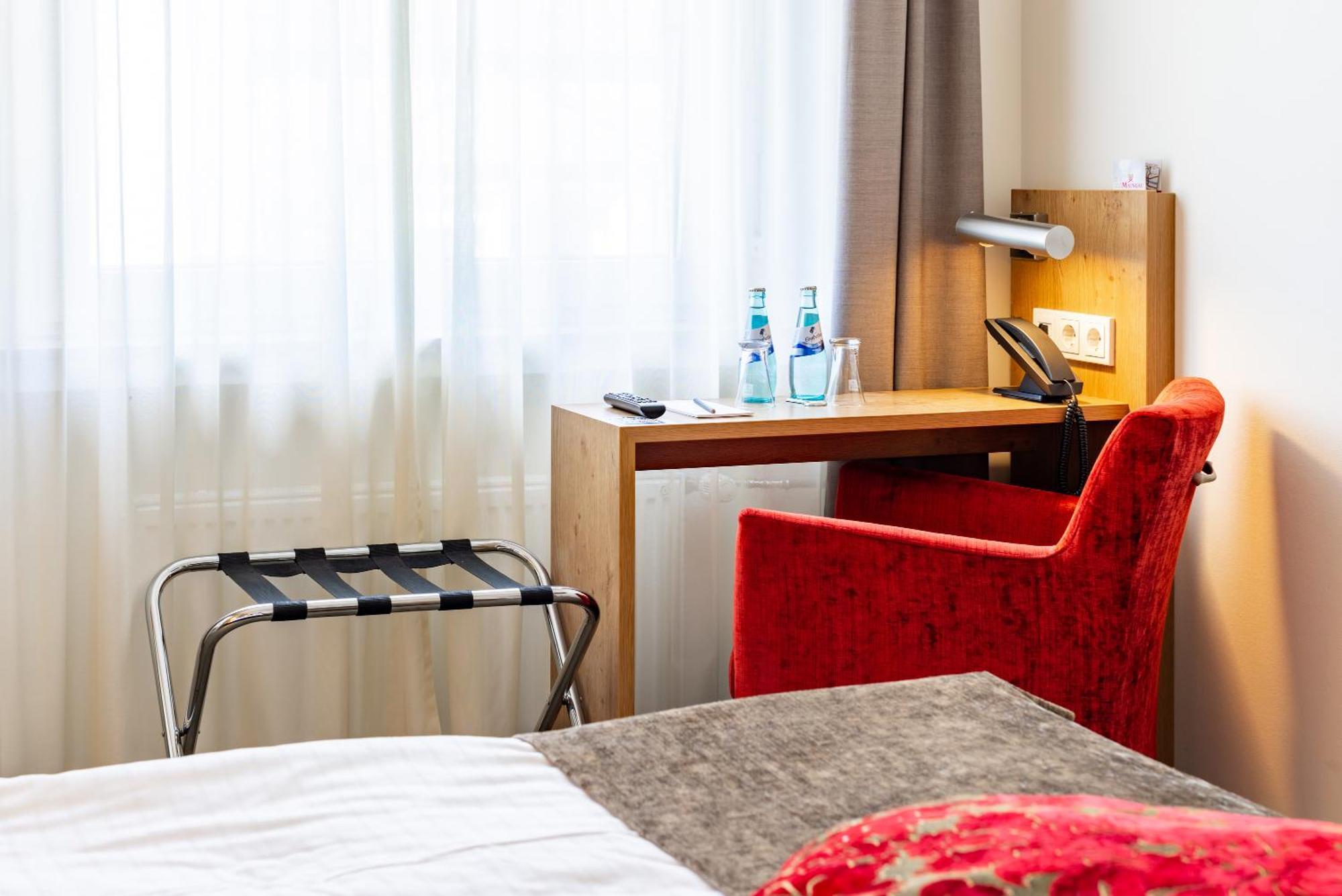 פרנקפורט Maingau Hotel מראה חיצוני תמונה