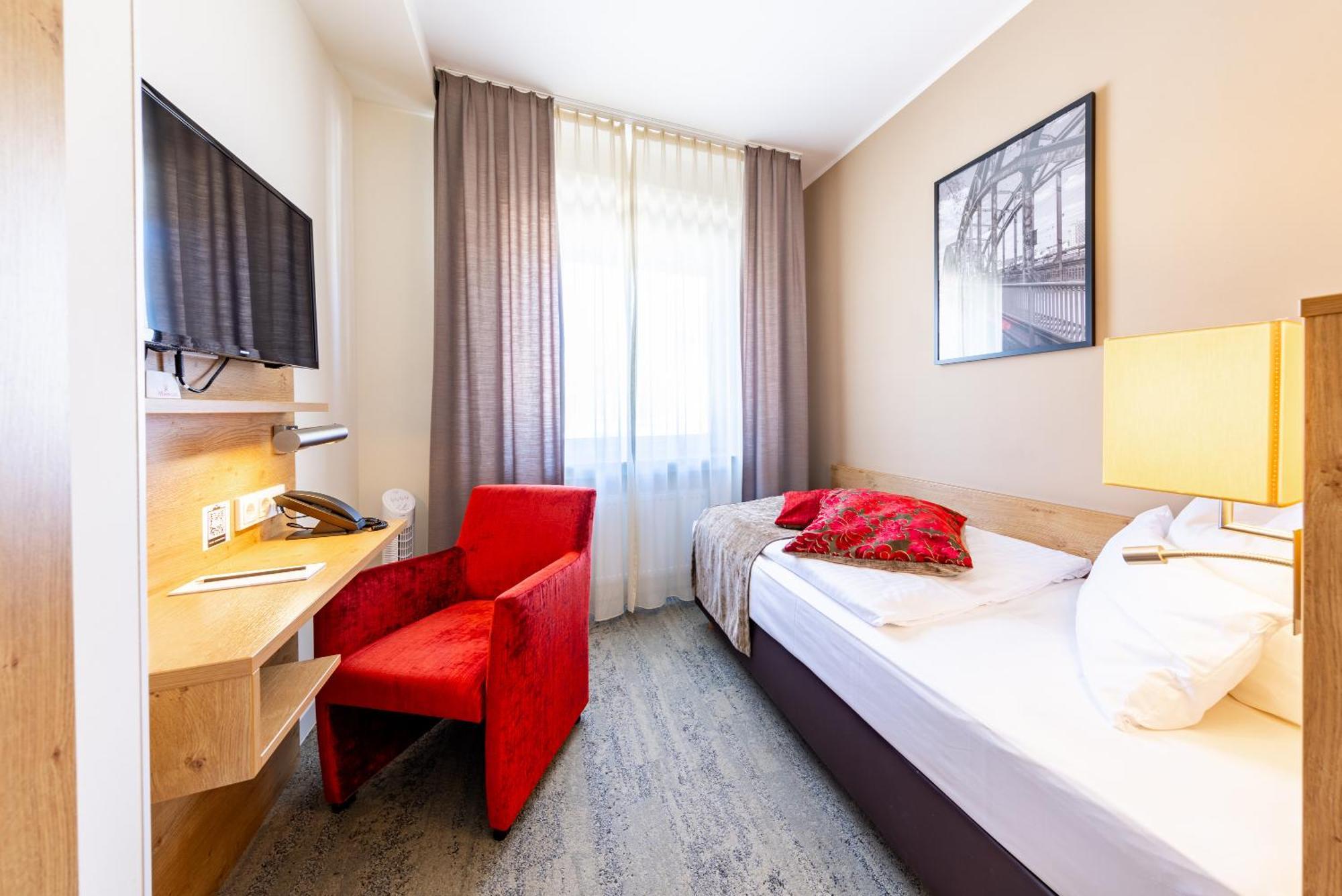 פרנקפורט Maingau Hotel מראה חיצוני תמונה
