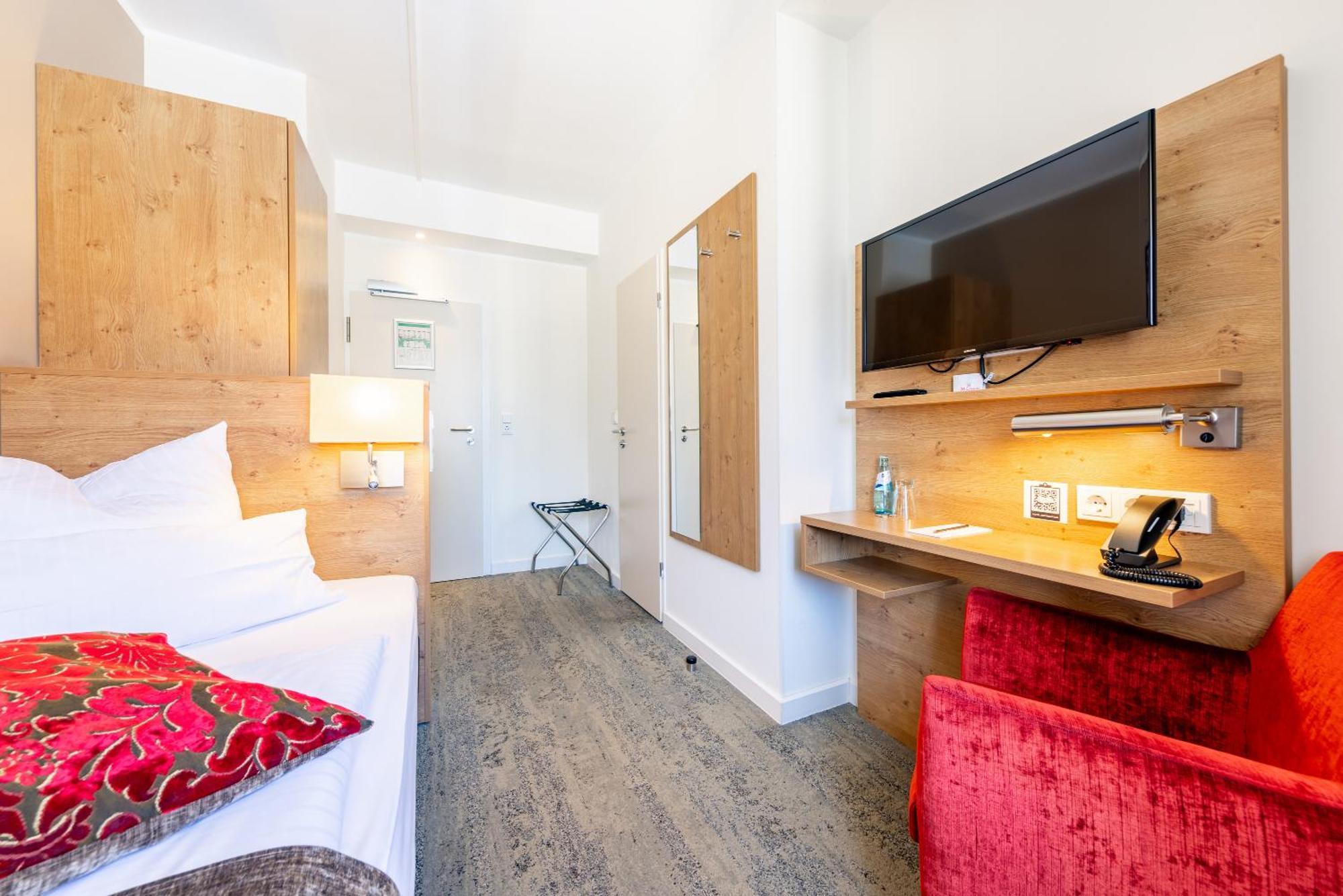 פרנקפורט Maingau Hotel מראה חיצוני תמונה